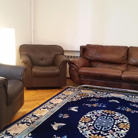 Apartment On Myasnikova 34 明斯克 外观 照片