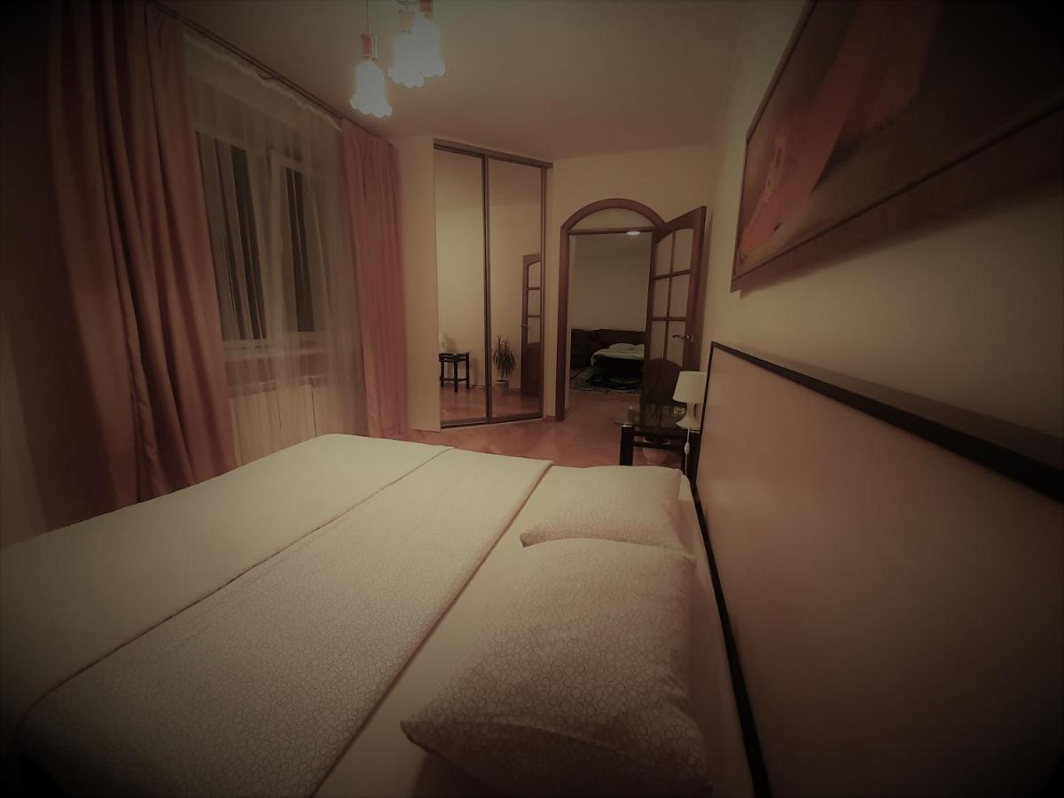 Apartment On Myasnikova 34 明斯克 外观 照片