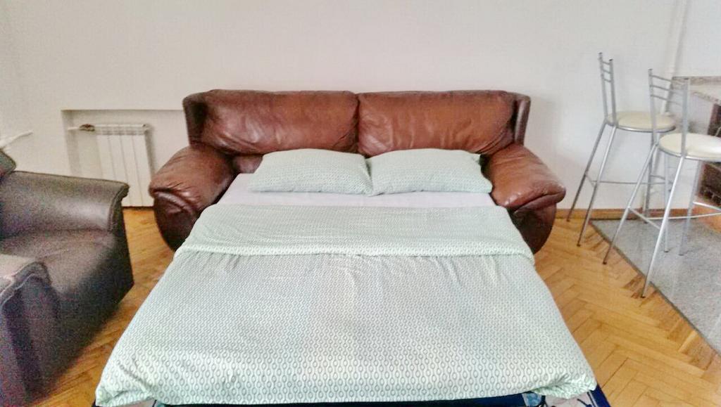 Apartment On Myasnikova 34 明斯克 外观 照片