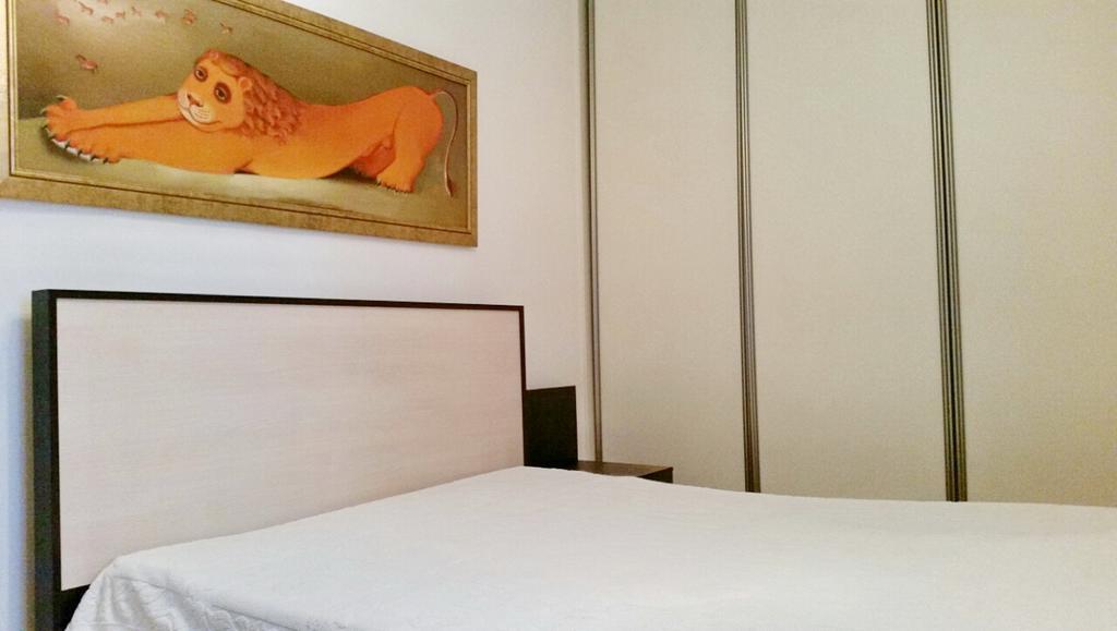 Apartment On Myasnikova 34 明斯克 外观 照片