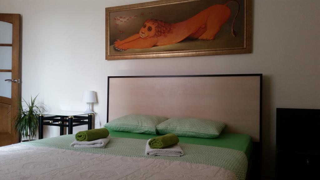 Apartment On Myasnikova 34 明斯克 外观 照片